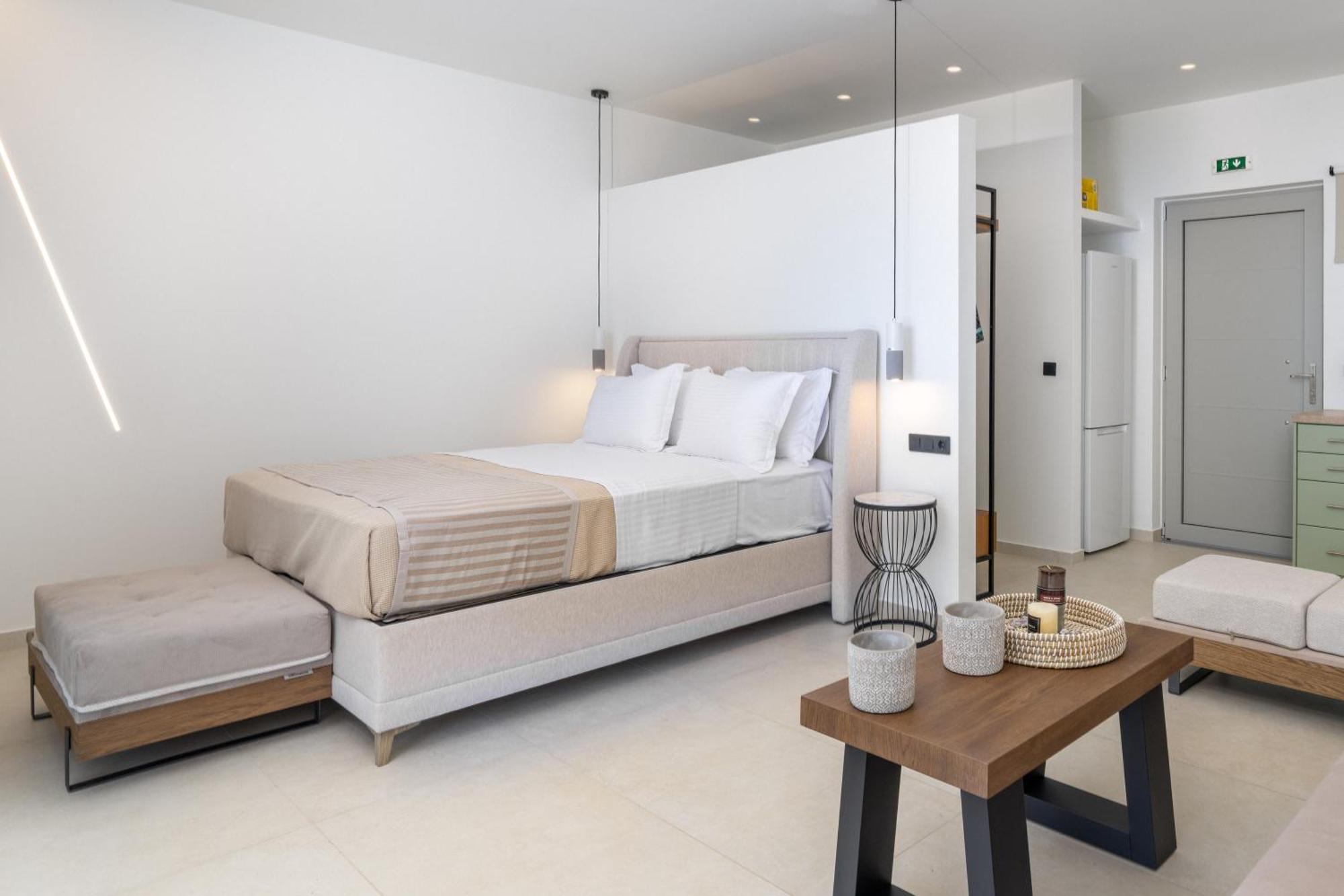 Mellamare Luxury Suites Athánion Exteriör bild